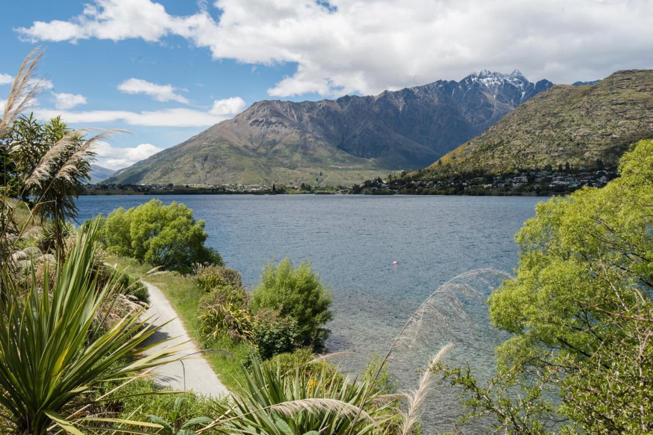 Lakeside Luxury With Spa Queenstown Exterior foto